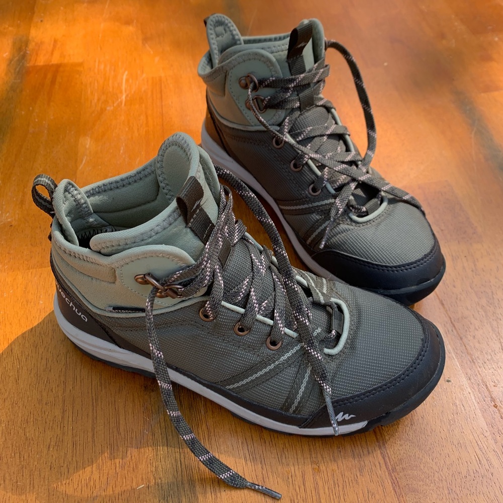 Women’s Hiking Boots